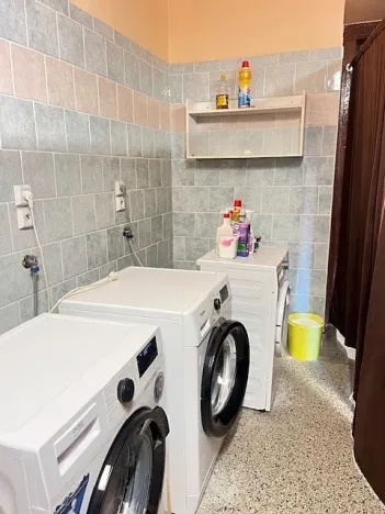 Pronájem obchodního prostoru, Praha - Holešovice, Osadní, 36 m2