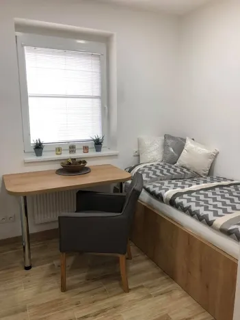 Pronájem bytu 1+kk, Zlín, Vejvanovská, 20 m2