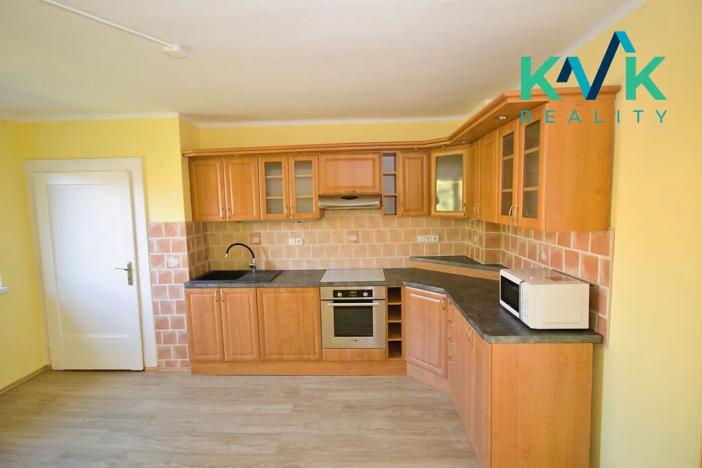 Prodej bytu 4+1, Ostrov, Lipová, 125 m2