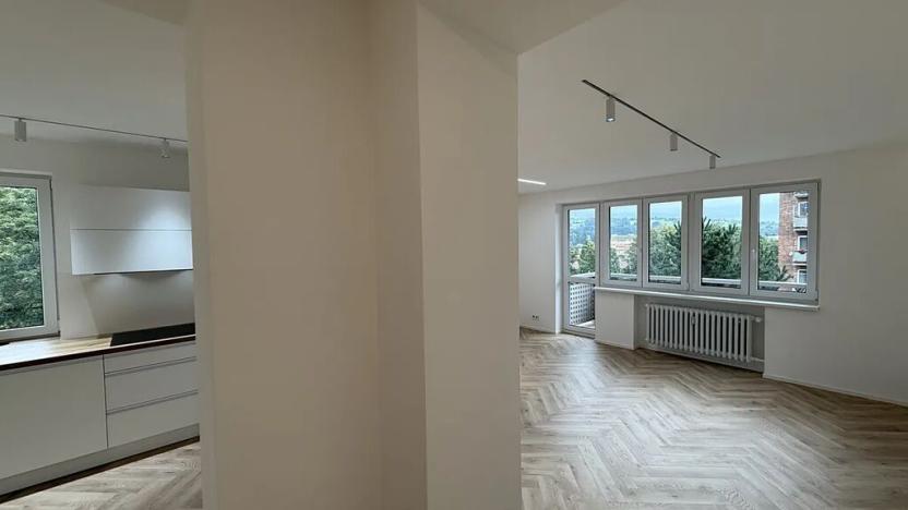 Pronájem bytu 2+1, Zlín, Věžové domy, 65 m2