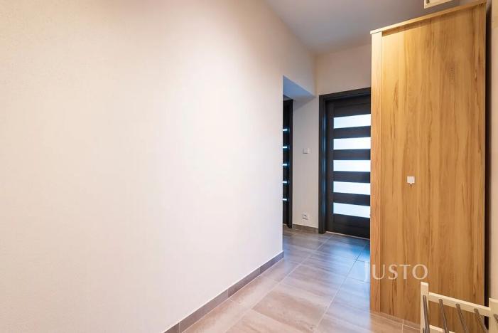 Pronájem bytu 2+kk, Uherské Hradiště, Jabloňová, 56 m2