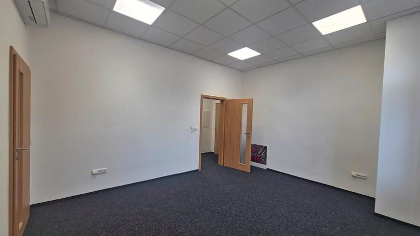 Pronájem kanceláře, Chrudim, Masarykovo náměstí, 19 m2