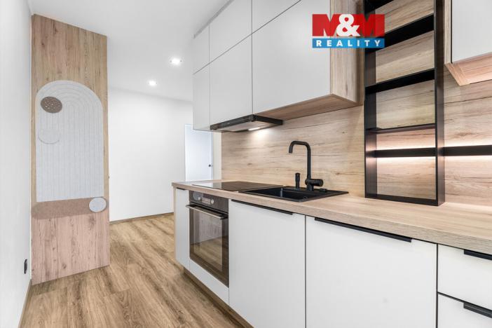 Prodej bytu 3+1, Děčín - Děčín III-Staré Město, Jezdecká, 60 m2