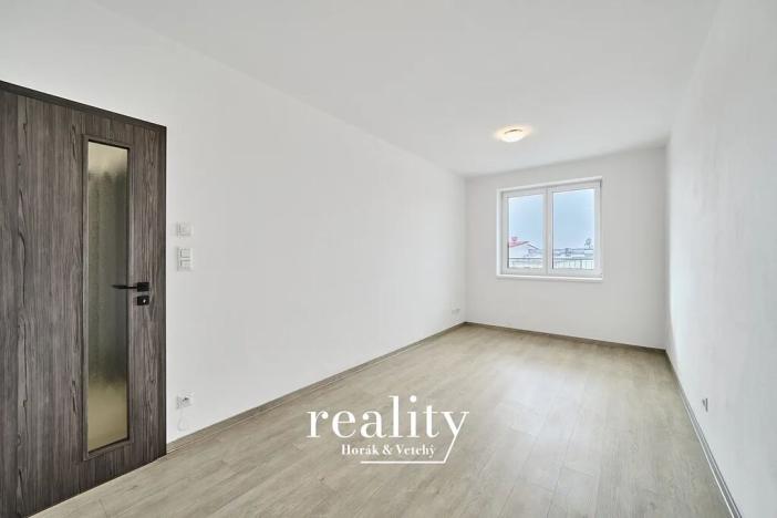 Pronájem bytu 2+kk, Znojmo, Tovární, 50 m2