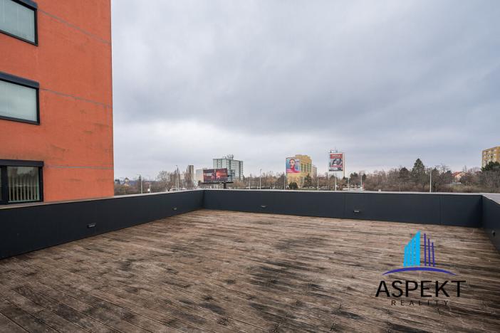 Pronájem kanceláře, Praha - Chodov, Líbalova, 107 m2