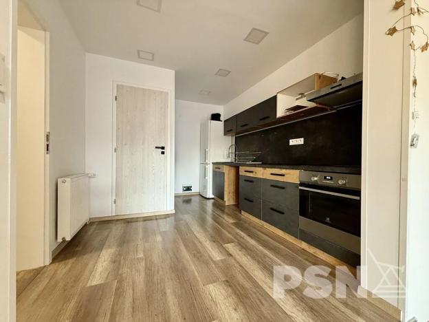 Pronájem kanceláře, Brno, Komárovské nábřeží, 57 m2