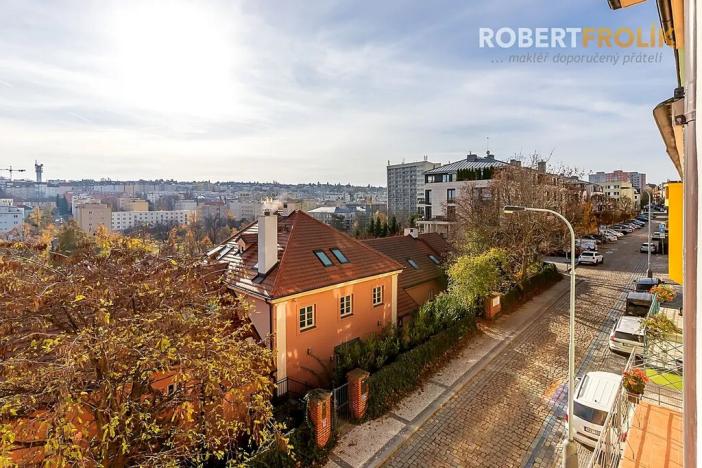 Pronájem bytu 2+1, Praha - Střešovice, Na Petynce, 77 m2