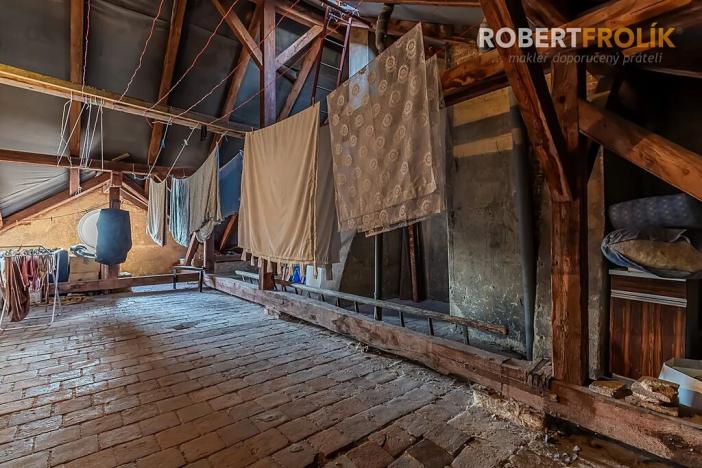 Pronájem bytu 2+1, Praha - Střešovice, Na Petynce, 77 m2