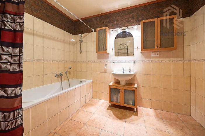 Prodej bytu 2+kk, Praha - Prosek, Vysočanská, 67 m2