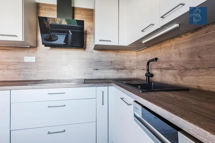 Prodej bytu 3+1, Praha - Újezd nad Lesy, Žárovická, 68 m2