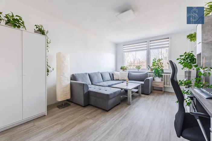 Prodej bytu 3+1, Praha - Újezd nad Lesy, Žárovická, 68 m2