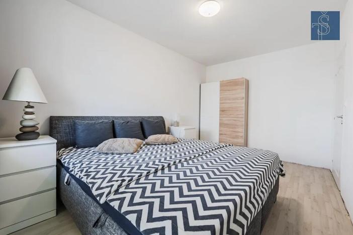 Prodej bytu 3+1, Praha - Újezd nad Lesy, Žárovická, 68 m2