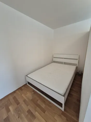 Pronájem bytu 1+1, Teplice, Pod Doubravkou, 36 m2