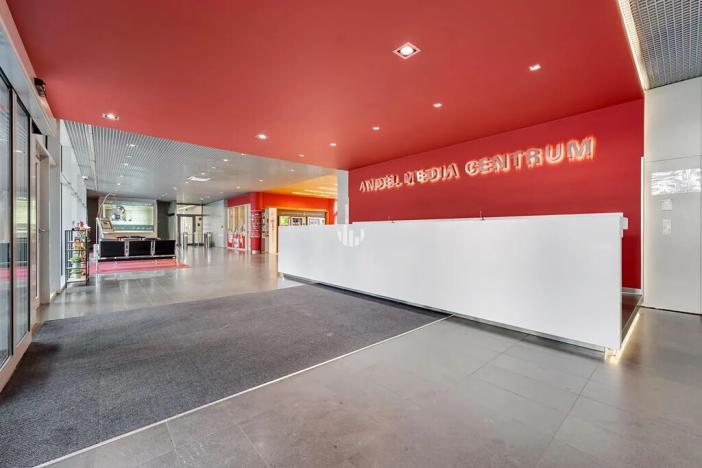 Pronájem kanceláře, Praha - Smíchov, Karla Engliše, 2300 m2