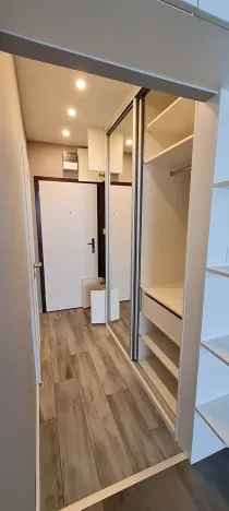 Prodej bytu 1+kk, Praha - Modřany, Semická, 29 m2