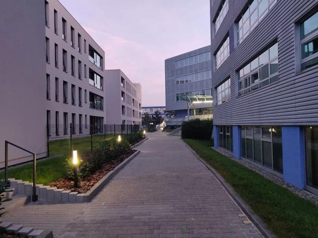 Pronájem kanceláře, Praha - Strašnice, Třebohostická, 628 m2