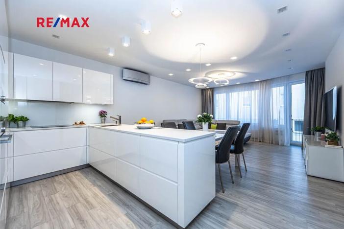 Pronájem bytu 2+kk, Praha - Strašnice, Novostrašnická, 68 m2