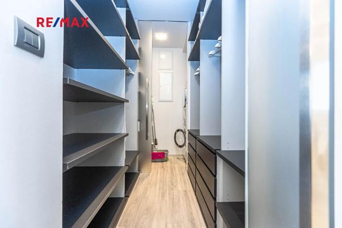 Pronájem bytu 2+kk, Praha - Strašnice, Novostrašnická, 68 m2