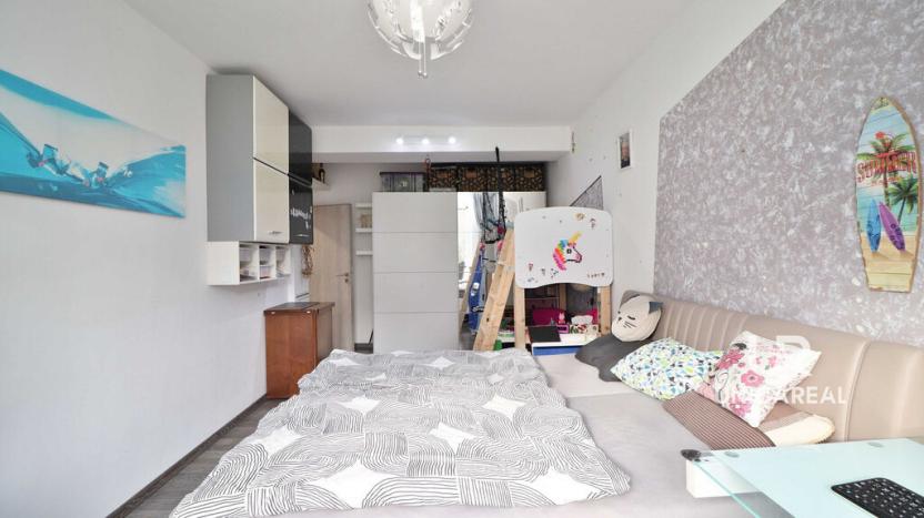 Prodej bytu 2+1, Brno - Obřany, Fryčajova, 52 m2