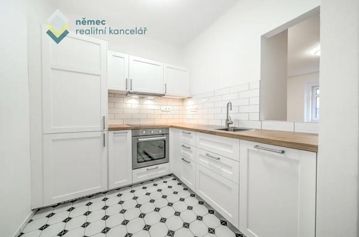 Pronájem bytu 1+1, Praha - Vysočany, Kolbenova, 35 m2