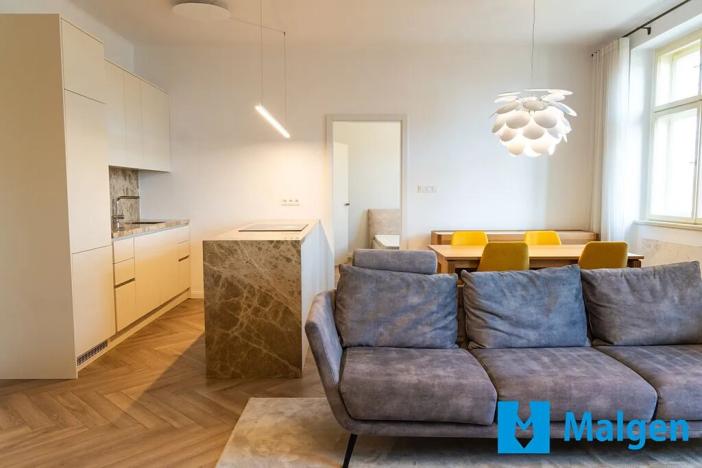 Prodej bytu 2+1, Praha - Vinohrady, náměstí Jiřího z Lobkovic, 72 m2