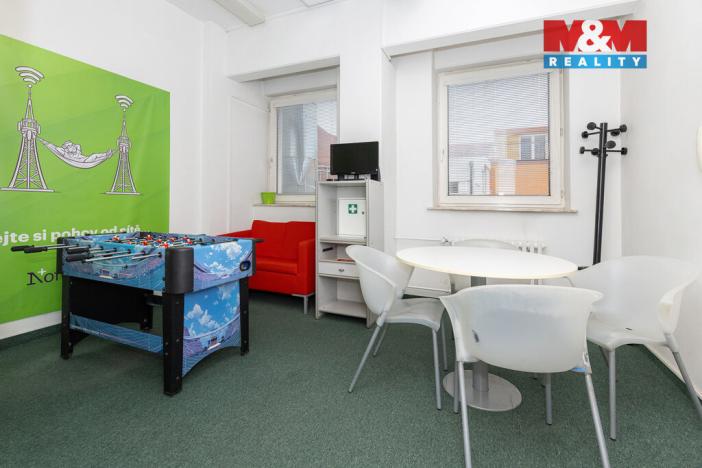 Pronájem kanceláře, Pardubice - Zelené Předměstí, 331 m2