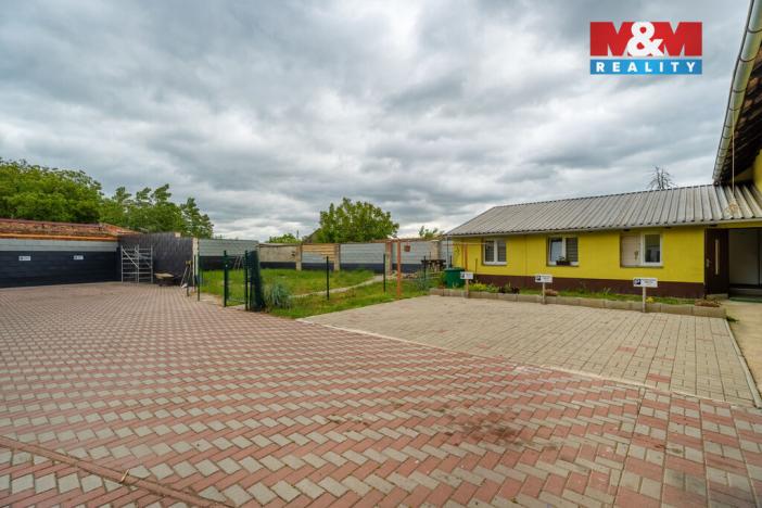 Prodej činžovního domu, Černčice, Husova, 732 m2