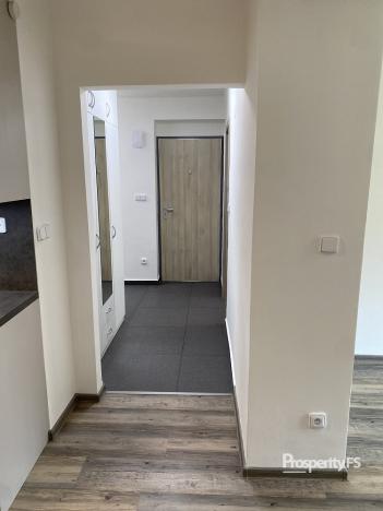 Pronájem bytu 2+1, Kladno - Kročehlavy, Unhošťská, 52 m2