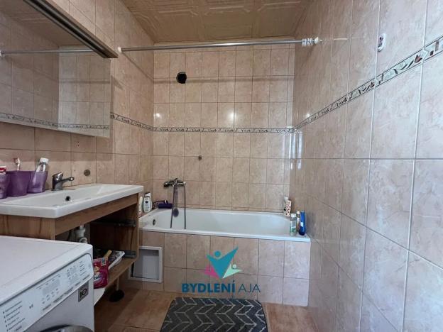 Prodej bytu 2+1, Krupka, Karla Čapka, 62 m2