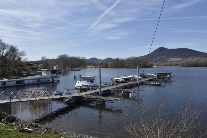 Prodej pozemku, Píšťany, 1197 m2