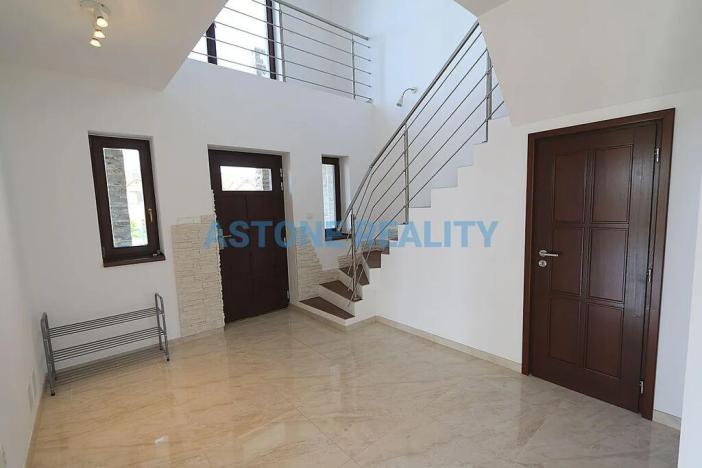 Pronájem rodinného domu, Trnová, 370 m2