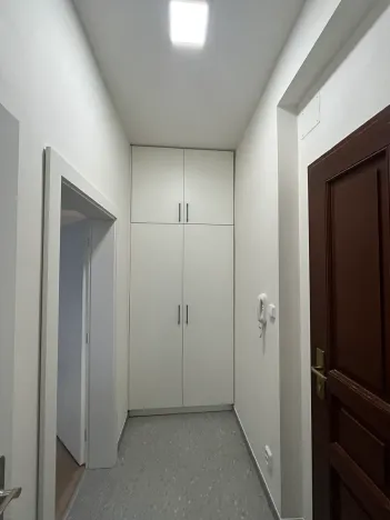 Pronájem bytu 1+1, Praha - Vršovice, 40 m2