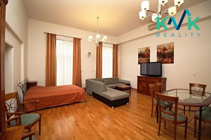 Pronájem bytu 1+1, Karlovy Vary, U Imperiálu, 106 m2