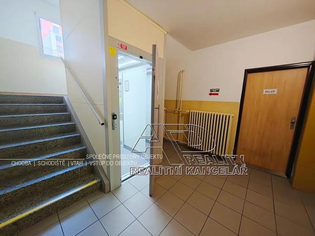 Pronájem bytu 2+1, České Budějovice, Branišovská, 61 m2