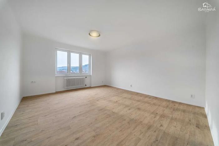 Prodej bytu 3+1, Štěnovice, Lipová, 75 m2