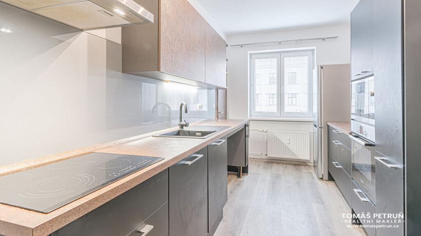 Pronájem bytu 2+1, Hradec Králové, Buzulucká, 70 m2