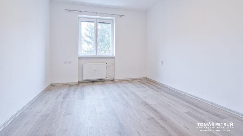 Pronájem bytu 2+1, Hradec Králové, Buzulucká, 70 m2