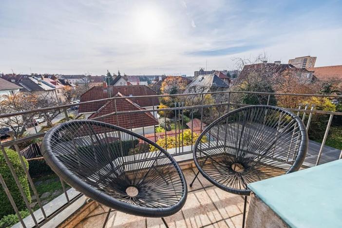 Prodej rodinného domu, Praha - Strašnice, Břežanská, 215 m2