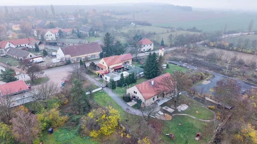 Prodej podílu pozemku, Třebíz, 161602 m2