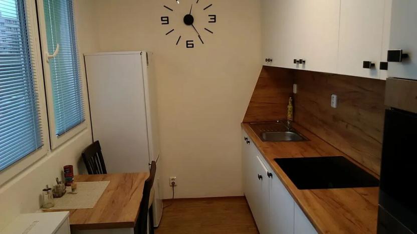 Pronájem bytu 1+1, Brno, Brožíkova, 38 m2