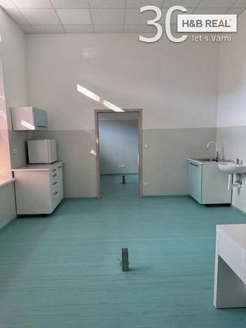 Pronájem komerční, Vsetín, 200 m2