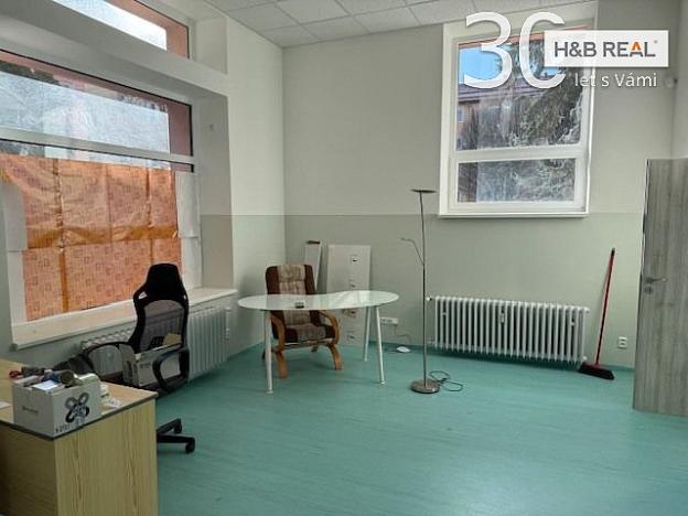 Pronájem komerční, Vsetín, 200 m2