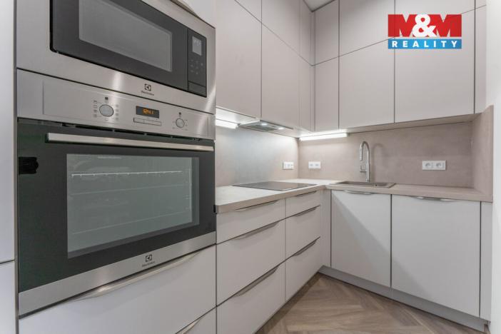 Pronájem bytu 2+kk, Praha - Holešovice, Dělnická, 53 m2