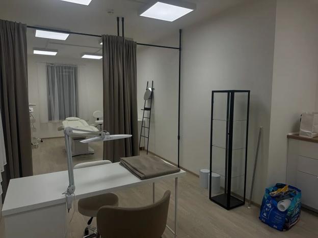 Pronájem komerční nemovitosti, Praha - Vokovice, K Červenému vrchu, 47 m2