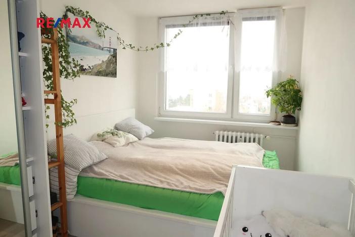 Pronájem bytu 2+kk, Praha - Malešice, U krbu, 51 m2