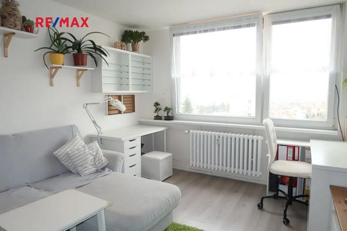 Pronájem bytu 2+kk, Praha - Malešice, U krbu, 51 m2