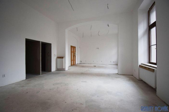 Prodej kanceláře, Teplice, Českobratrská, 88 m2