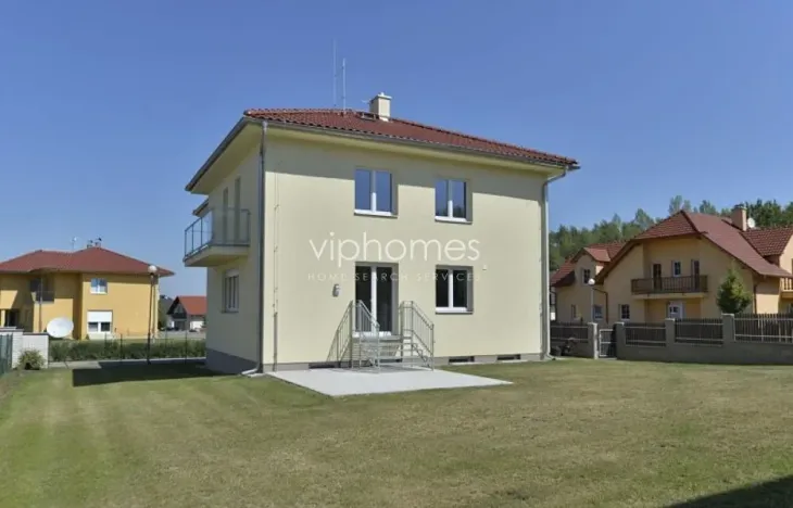 Pronájem vily, Průhonice, Pod Valem II., 335 m2