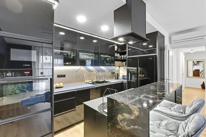 Pronájem bytu 3+kk, Beroun, U Židovského hřbitova, 77 m2