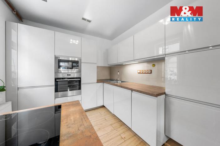 Prodej rodinného domu, Horní Blatná, Vančurova, 230 m2